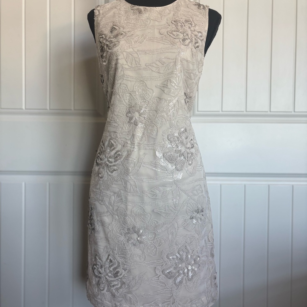 Elegant Cream Sleeveless Dress
